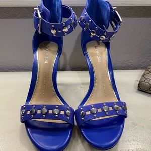 Blue Gianni Bini heels